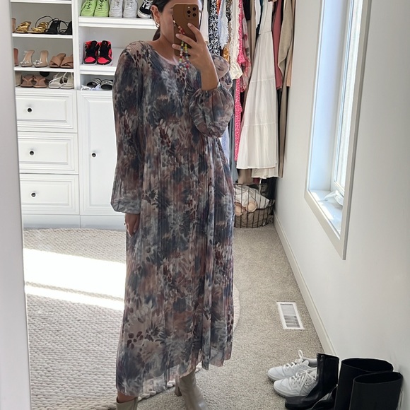 BRAND NEW ARITZIA DRESS - Picture 2 of 4